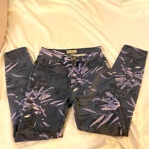 Beautiful painted bootcut floral slacks 💕